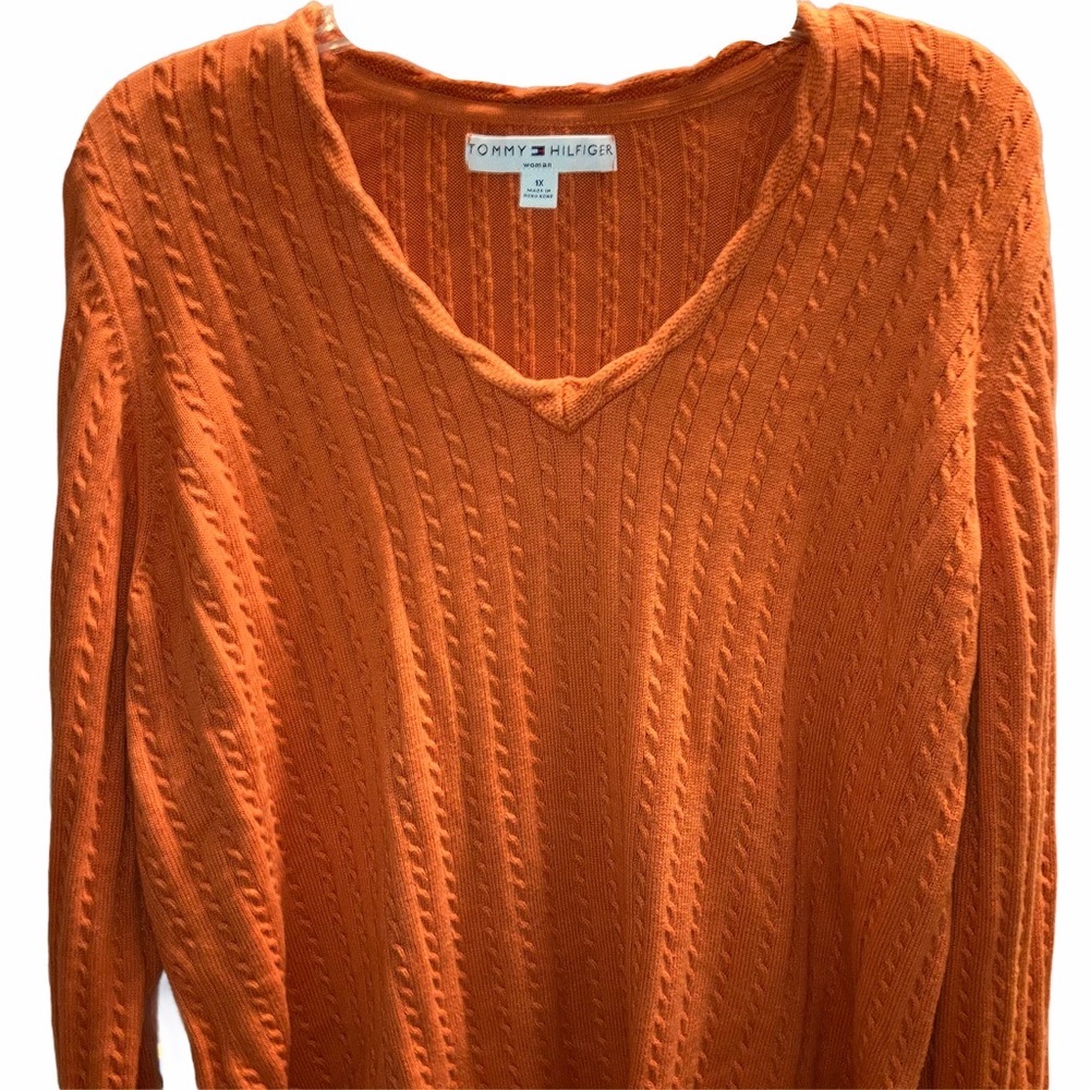 Tommy Hilfiger sweater.  Size 1X.